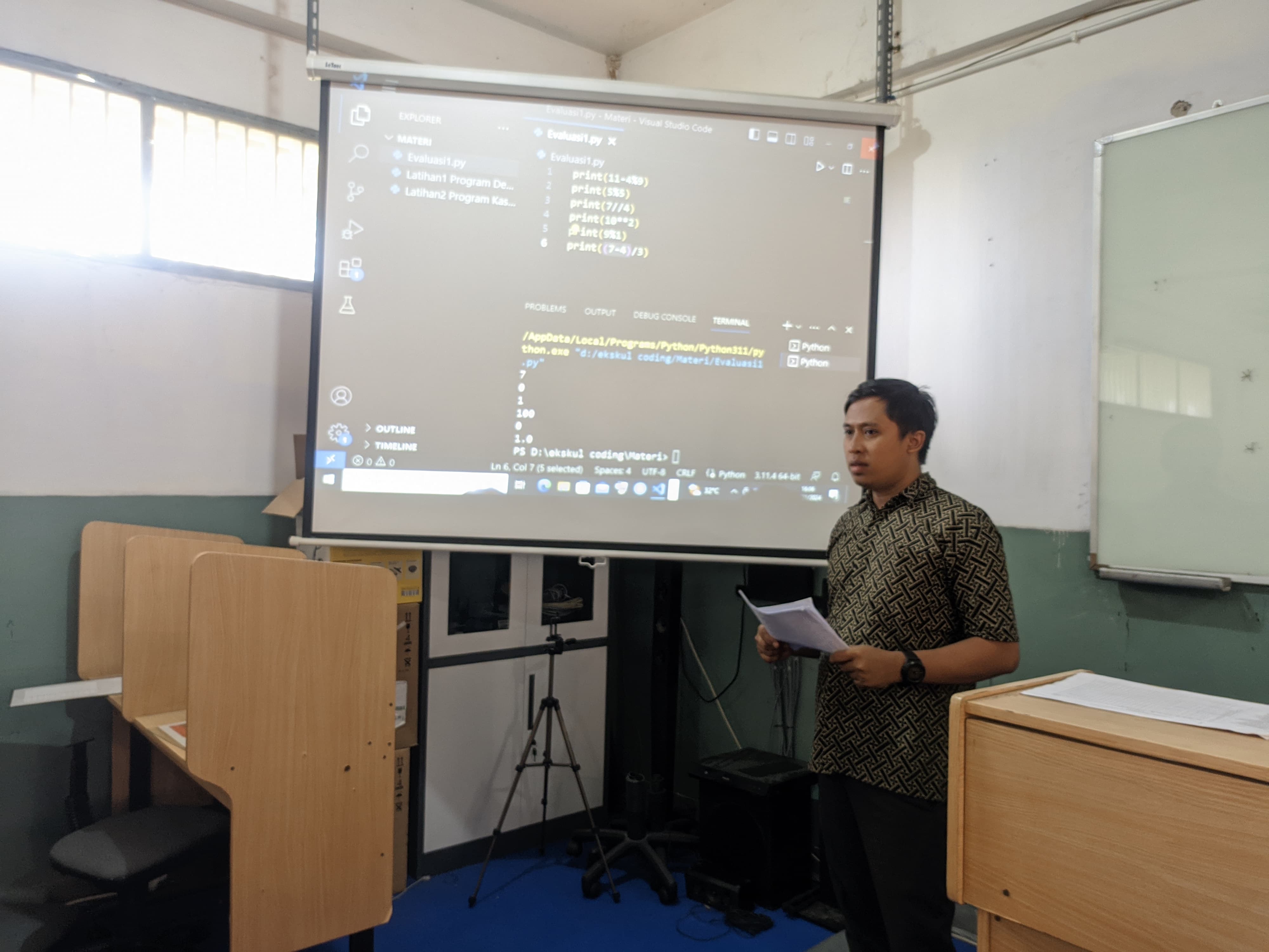 pembimbing eskul coding sma perguruan buddhi